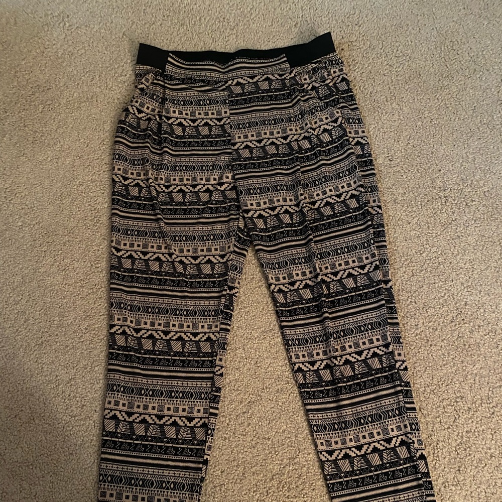 Light material patterned pants